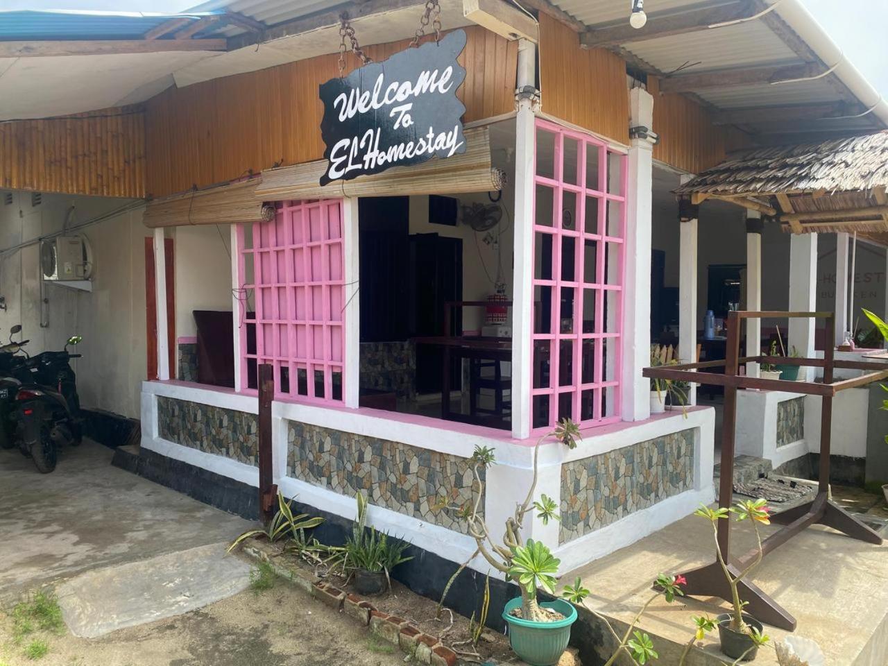 El Homestay Bunaken Exterior photo