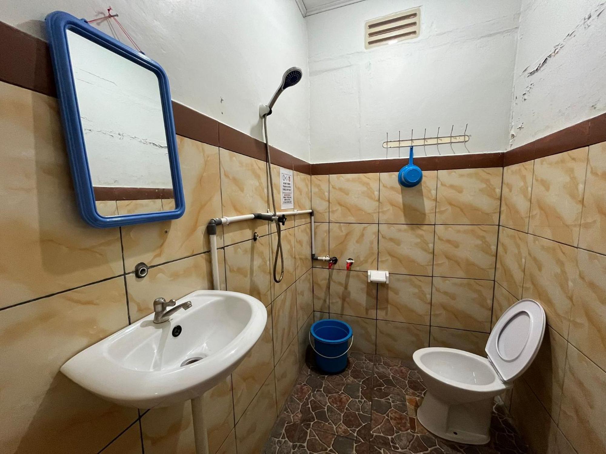 El Homestay Bunaken Exterior photo